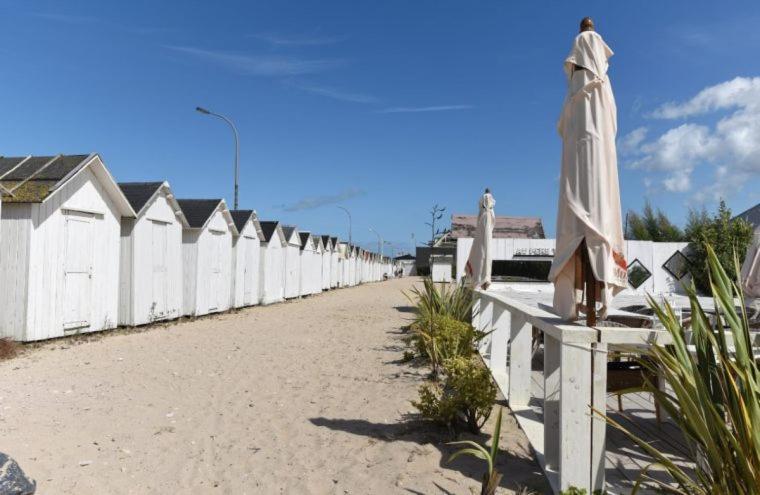 Les Pieds Dans L'Eau - Acces Direct A La Plage Bernières-sur-Mer Zewnętrze zdjęcie
