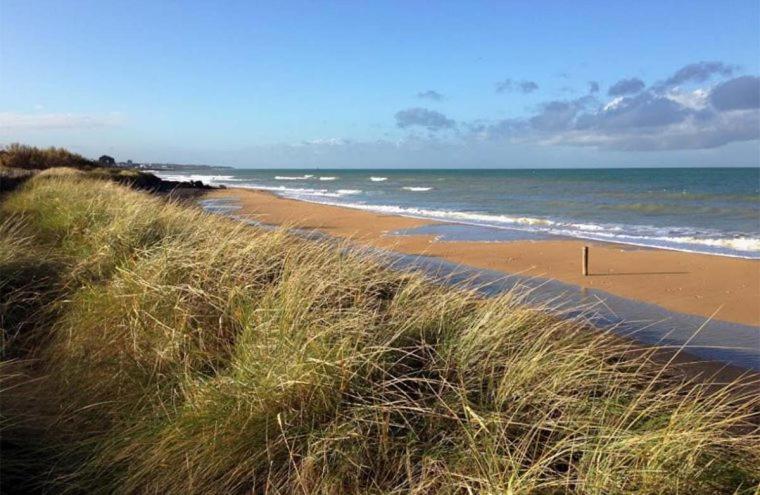 Les Pieds Dans L'Eau - Acces Direct A La Plage Bernières-sur-Mer Zewnętrze zdjęcie